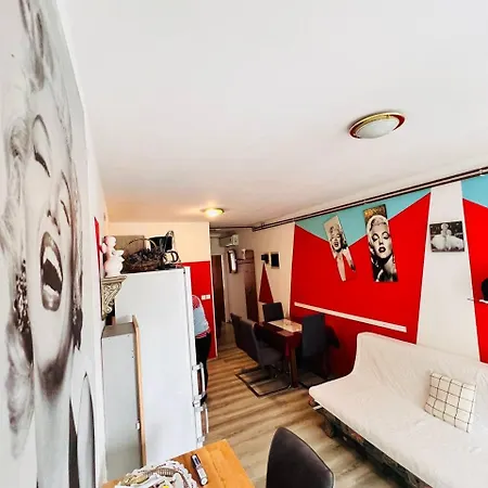 Apartment Mira Pula